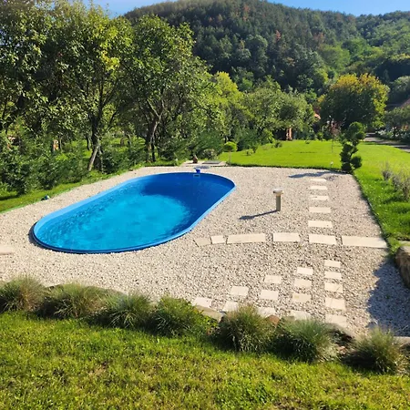 Holiday park Derus Domb Vendeghazak *