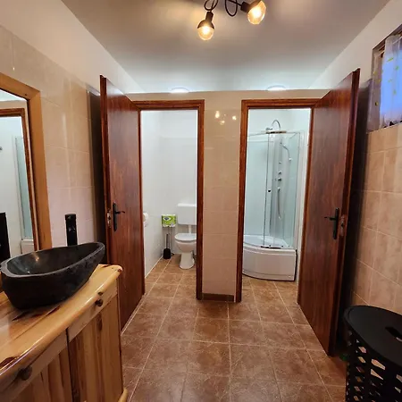Derus Domb Vendeghazak Holiday park Szuha