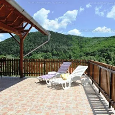 Holiday park Derus Domb Vendeghazak *